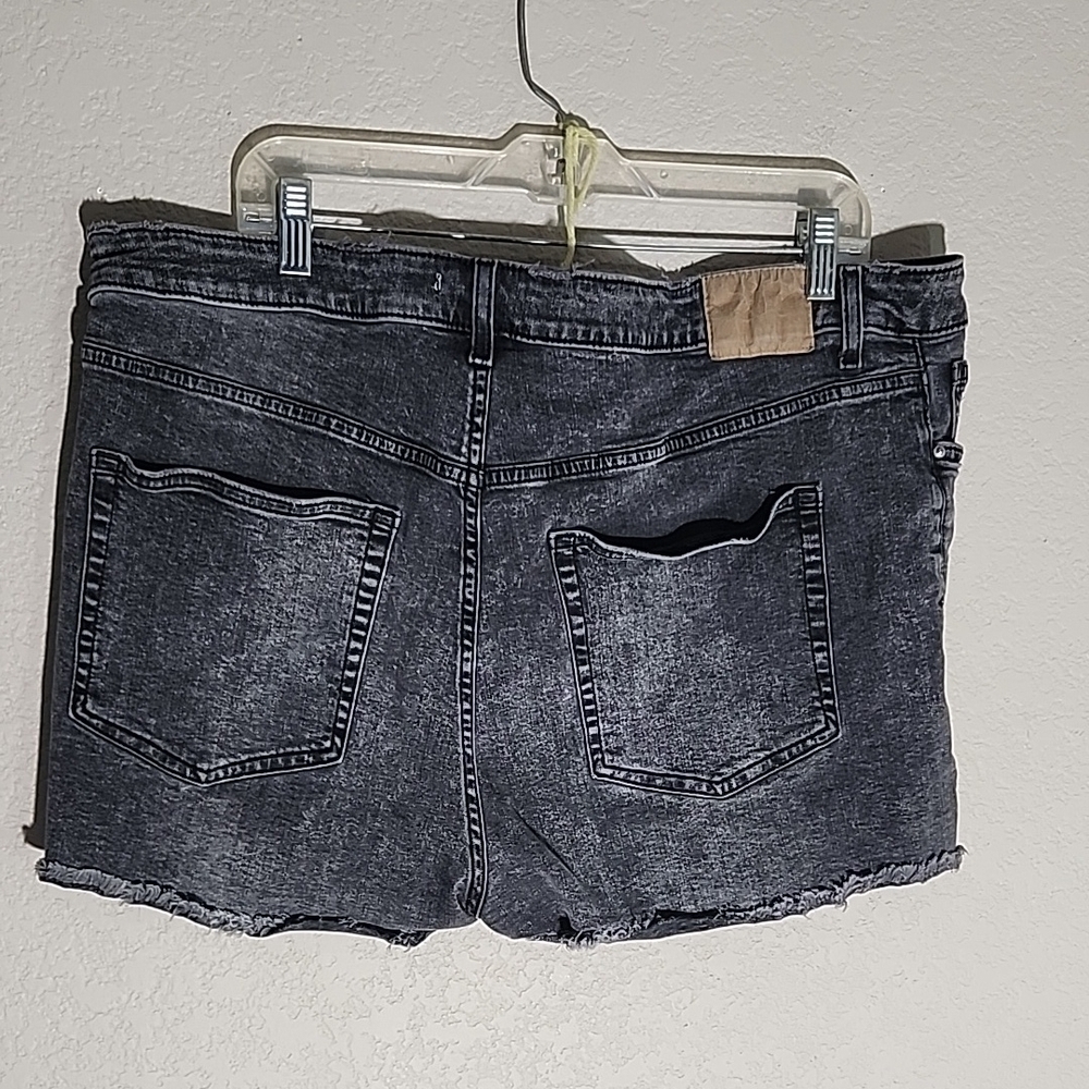 H&M Womens Shorts black distressed Faded holes cut off size 18